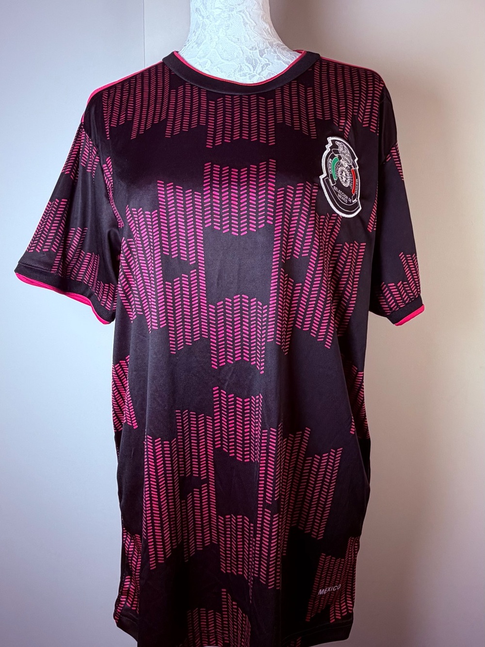 Mexico Women’s Black & Pink Soccer Jersey with Crest